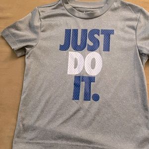 Nike Dri-Fit Size 7 (L)